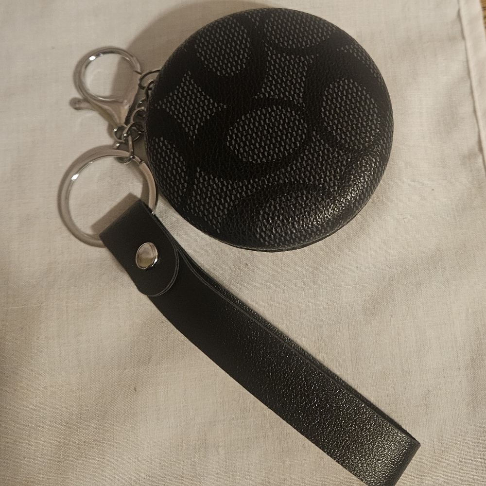 Unbranded Compact Mirror Keychain - Picture 5 of 6